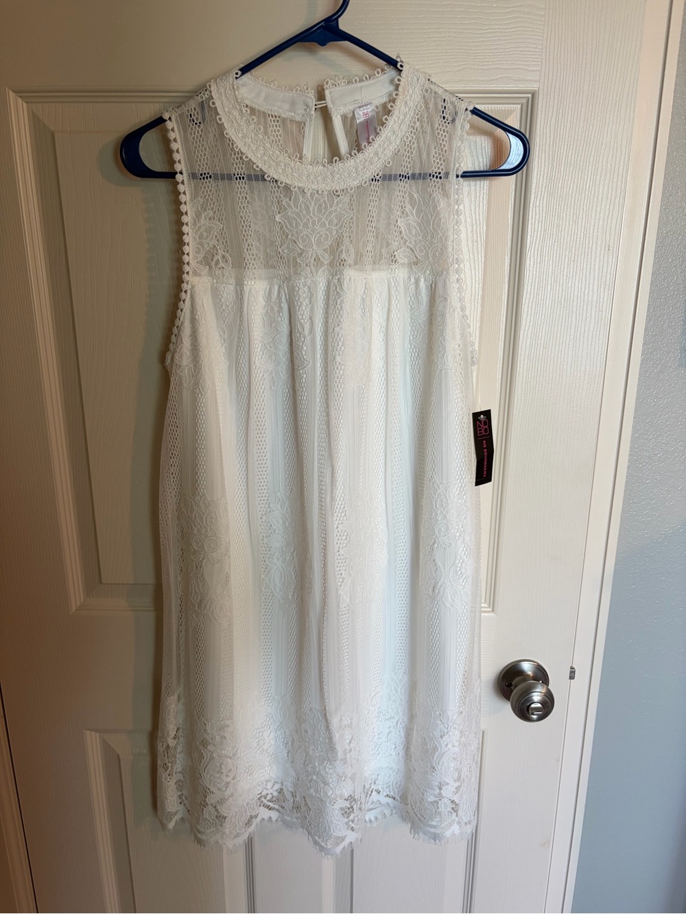 No Boundaries White Lace Sleeveless Shift Dress